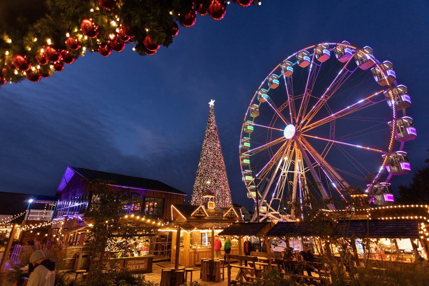 You can meet Santa on a festive ferris wheel at Cheshire Oaks this
