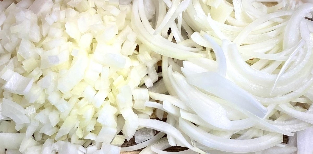 How to cut an onion properly (with video)