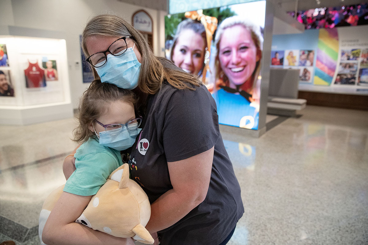 Kay Jewelers honors 350 moms of St. Jude patients for Mother's Day