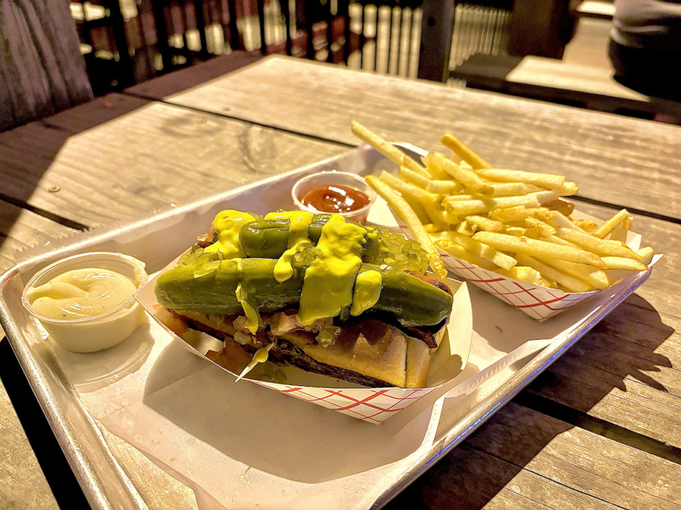 10 Deal Slider Inn's Chicago Dog gets ChiTown style right Memphis