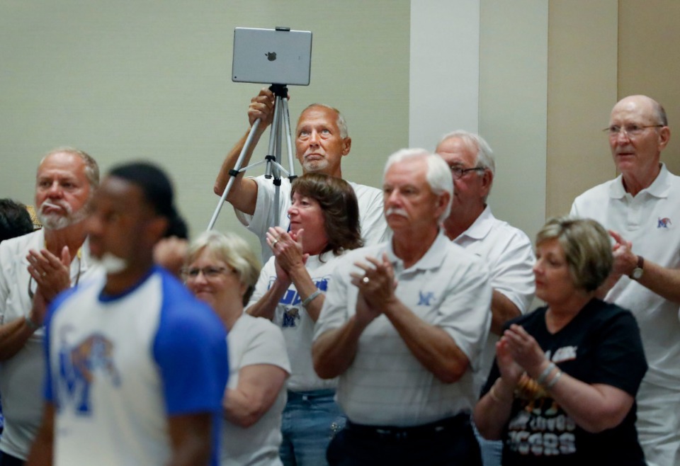 Jimmy Davenport, an iPad and a Facebook page to the rescue for Memphis basketball fans Memphis