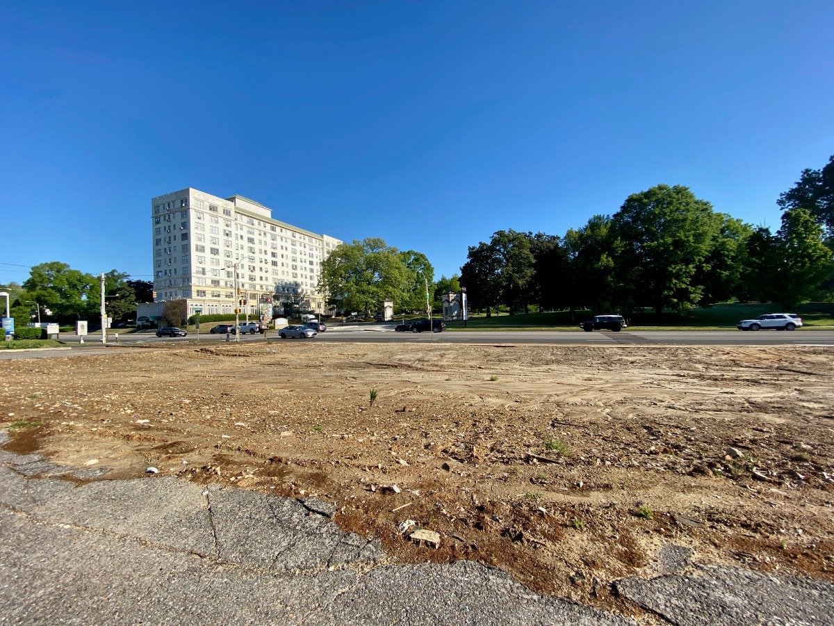 Developers press on with apartments near Overton Park, airport