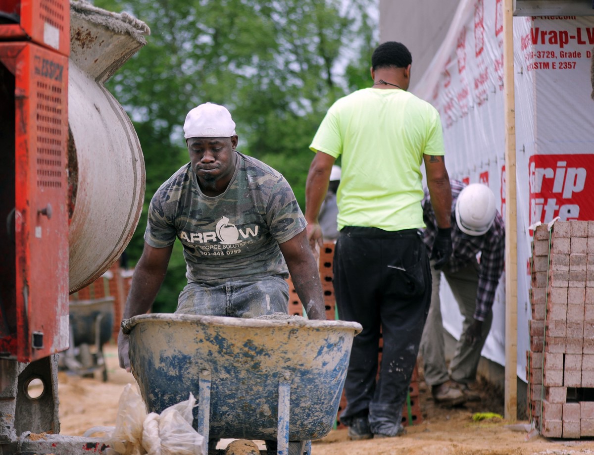 New commercial development under construction at busy Bartlett