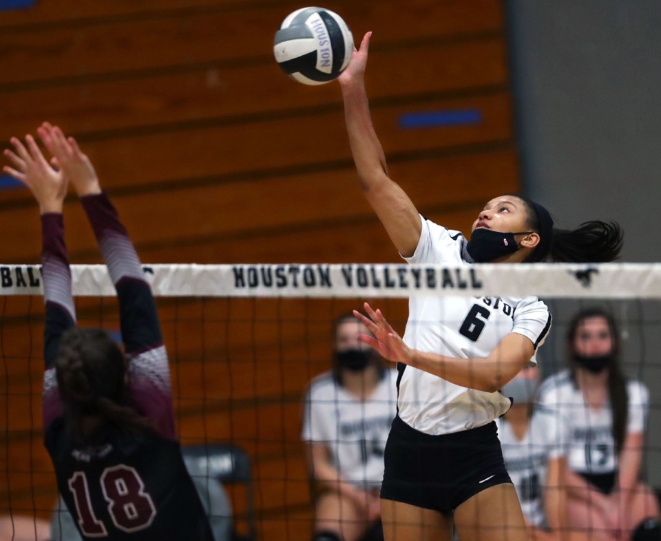 Houston volleyball has the pieces; can it put it all together
