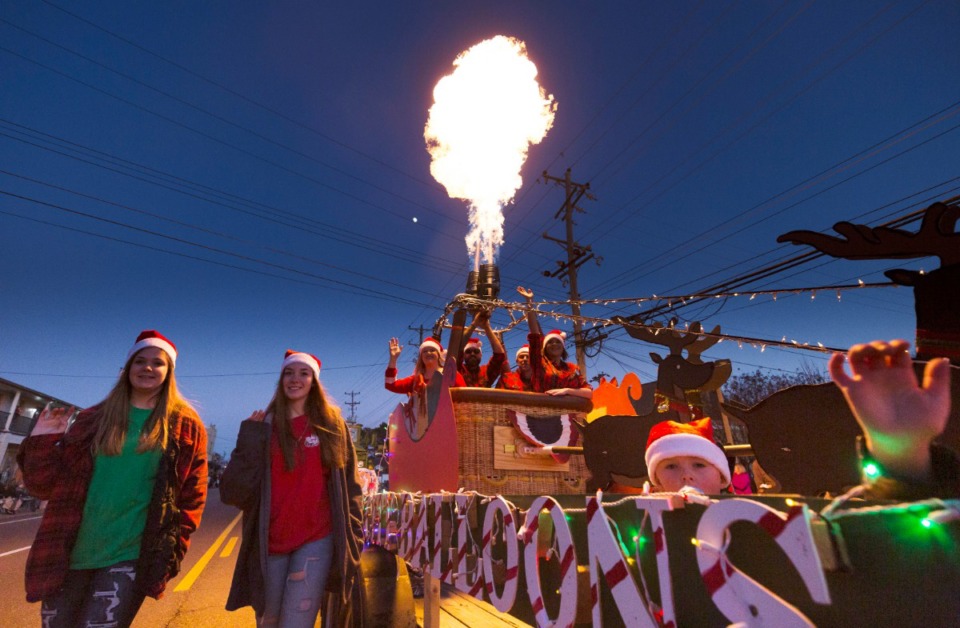 Even in 2020, the Bartlett Christmas parade is still a go Memphis