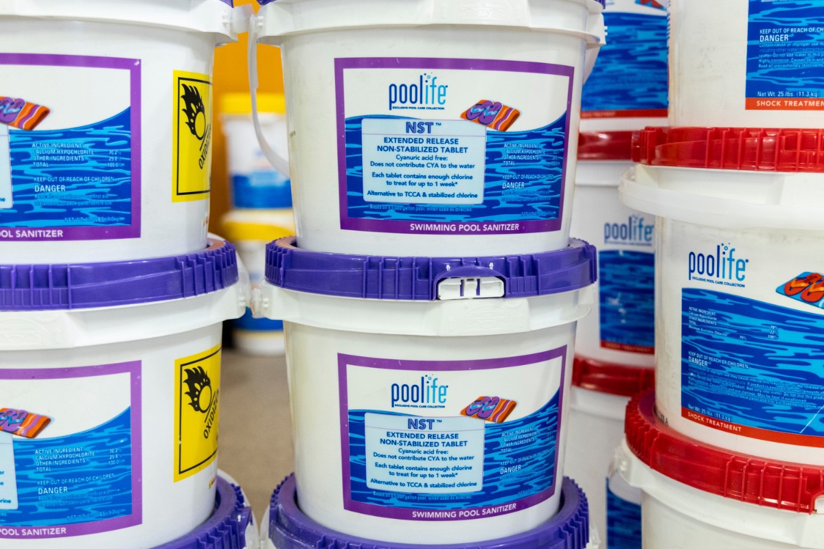 No pool contract? Chlorine tablet shortage can sting Memphis Local