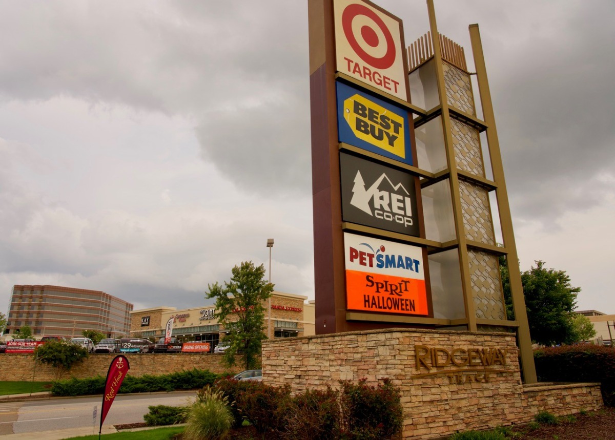 Ridgeway Trace shopping center sells for 38 million Memphis Local