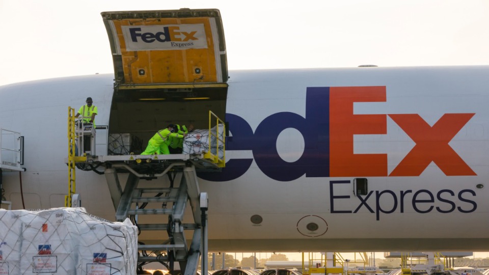Photo Gallery FedEx ships aid to earthquakeravaged Haiti Memphis