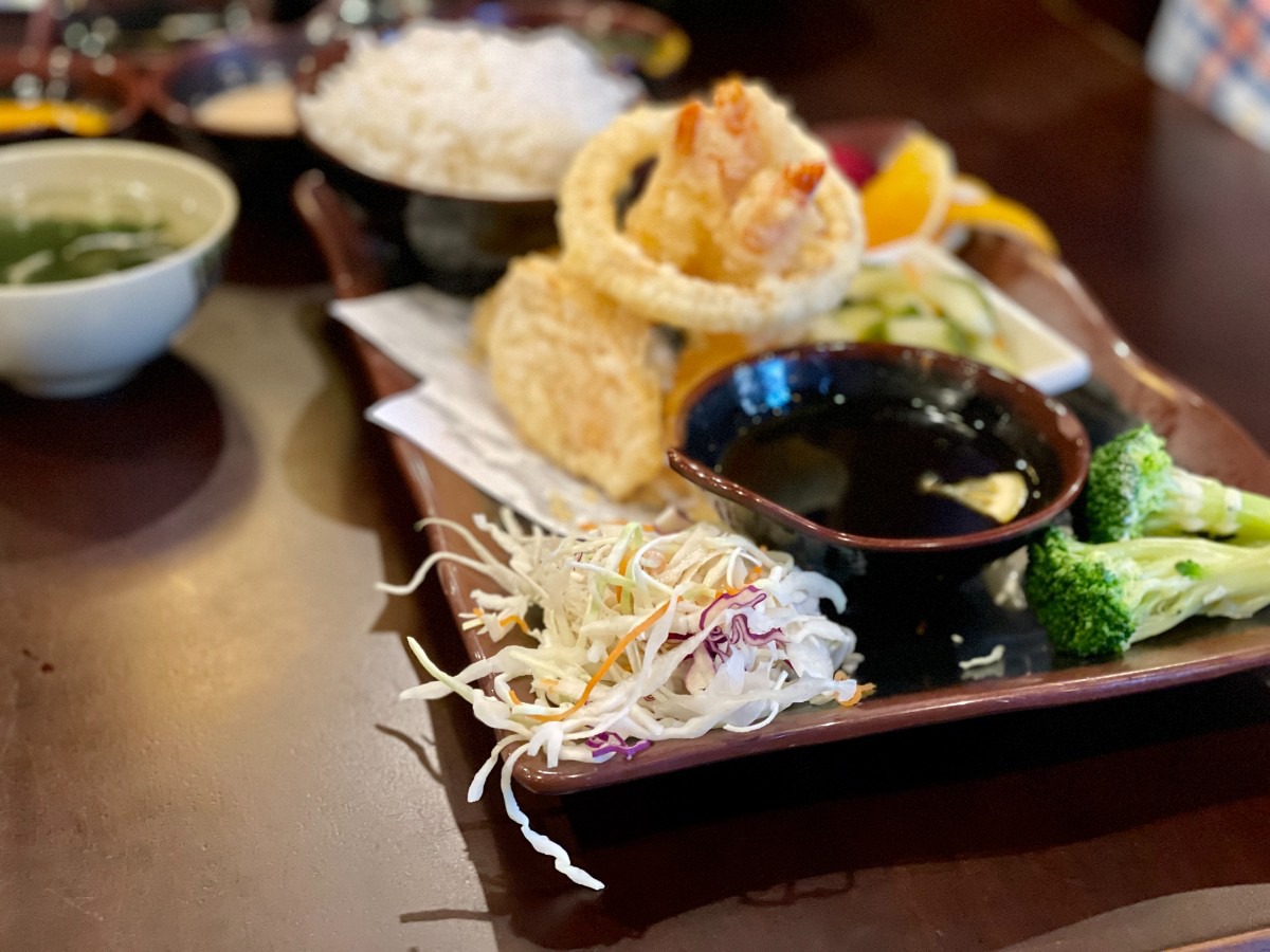 10 Deal Shrimp tempura lunch special at Sakura Memphis Local