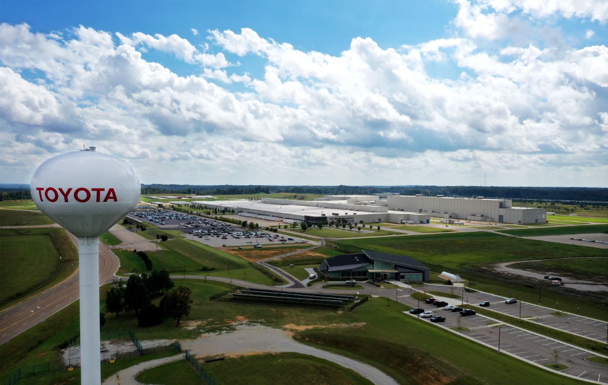 Tupeloarea community pulled together to land Toyota and boost its economy Memphis Local