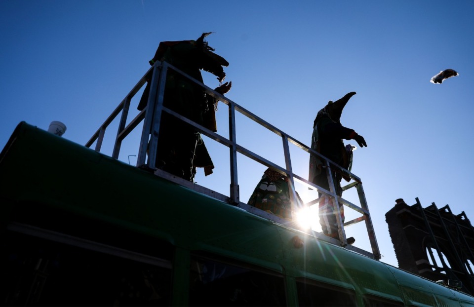 St. Patrick's Parade pushes pandemic blues off Beale Street Memphis