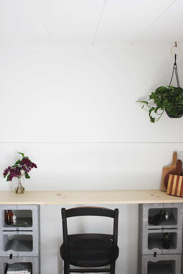 DIY Cinder Block Table - The Merrythought