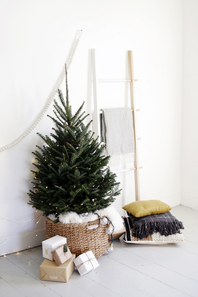 Christmas Tree in Basket A Simple Christmas Tree Display