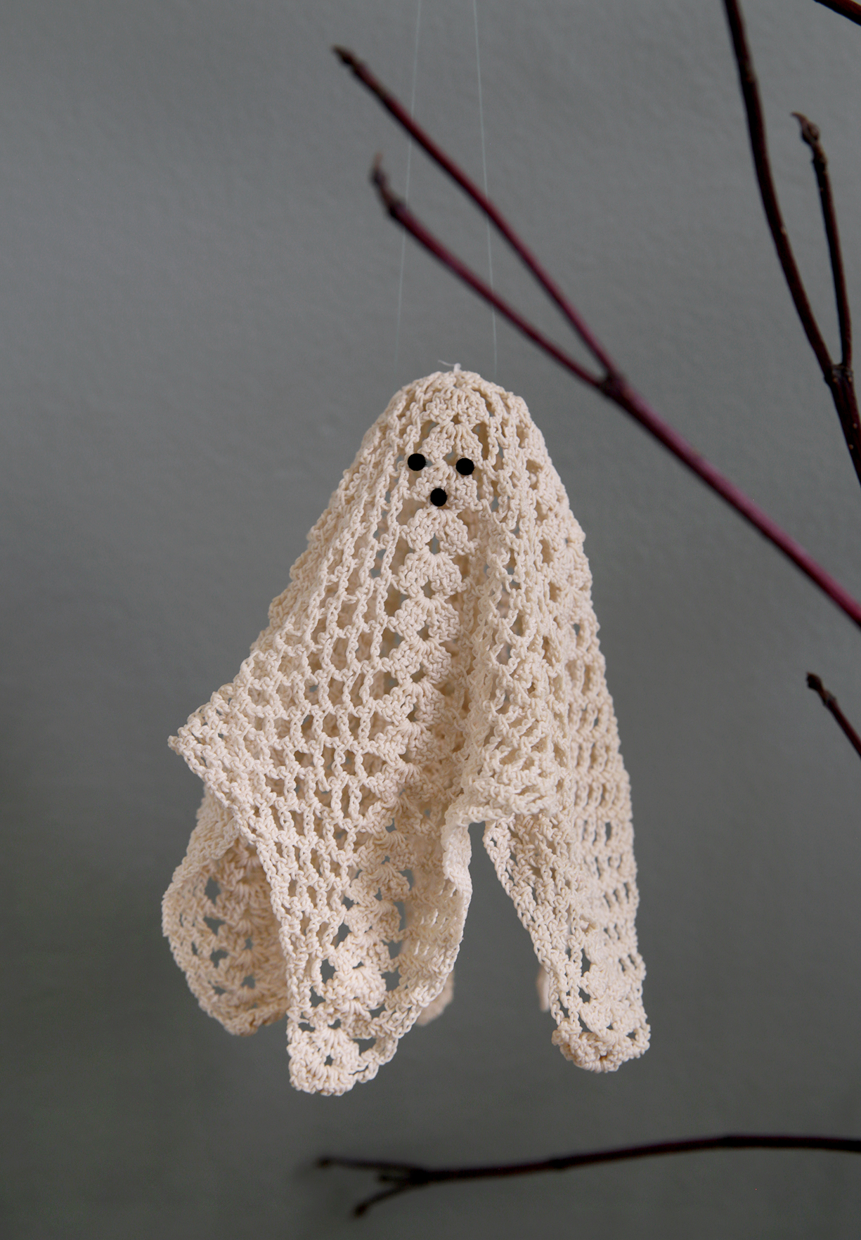 DIY Doily Ghosts