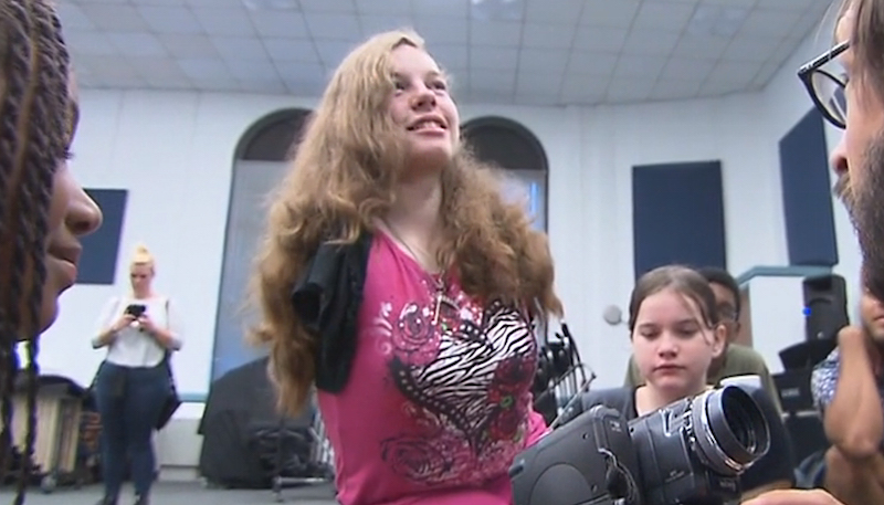 Teens Build Special Video Camera for 13YearOld Born Without Arms The Mighty
