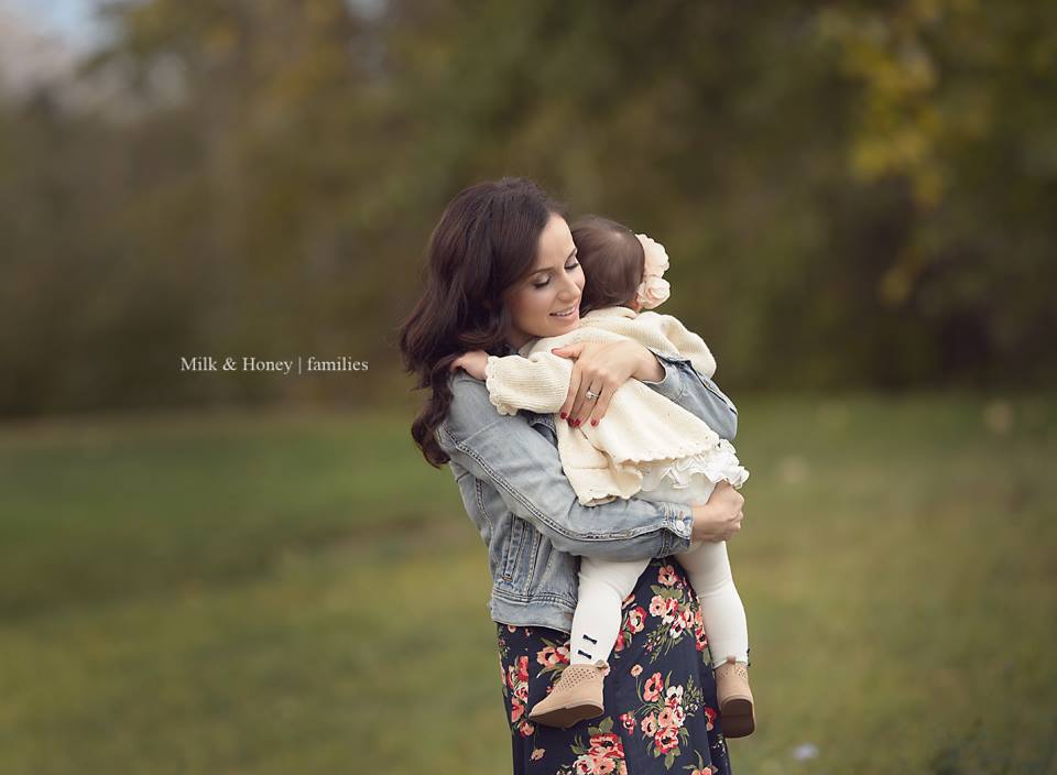 10 Ideas for Mom and Child Poses The Milky Way