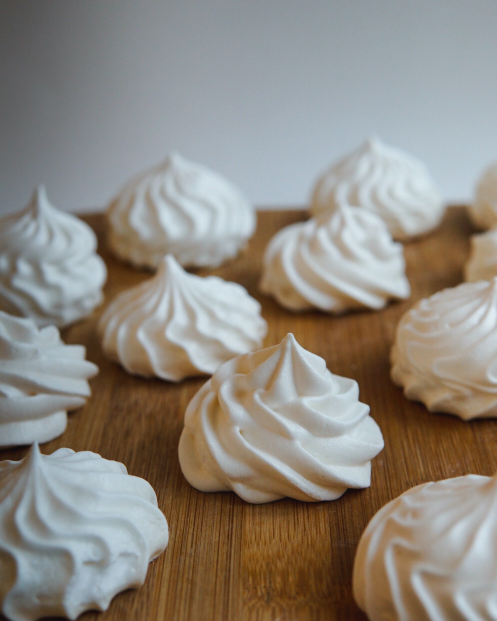 Classic Meringue Kisses The Mindful Meringue