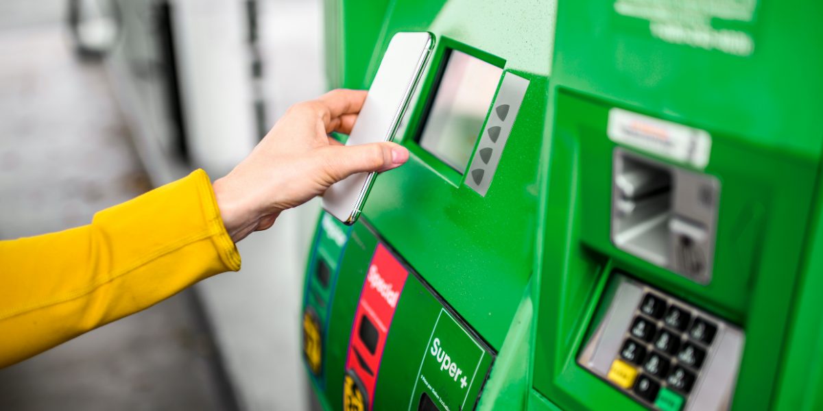 25 Proven Ways to Save Money on Gas This Month