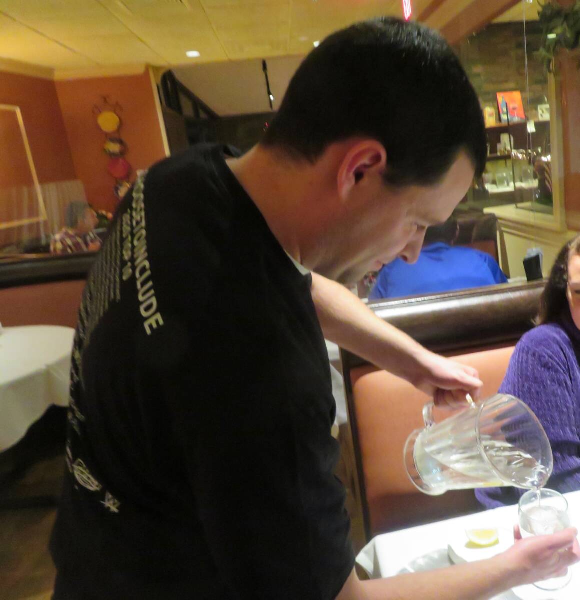 Monroe’s Finest serve Roberto’s Restaurant patrons for Special Olympics