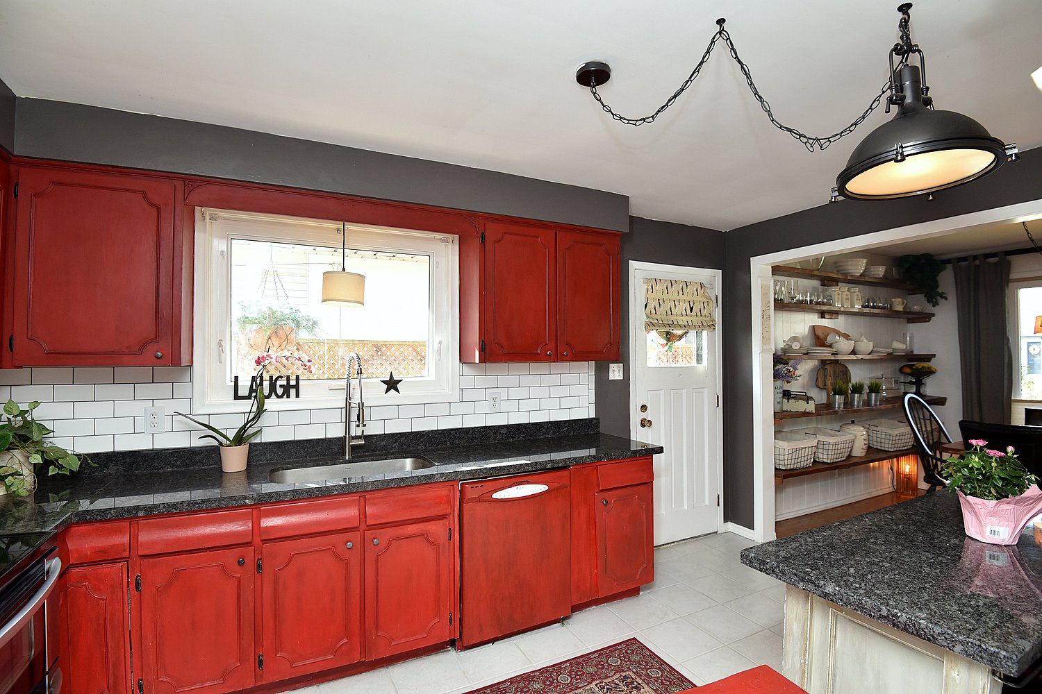 427 Seneca Avenue, Burlington The Morren Group