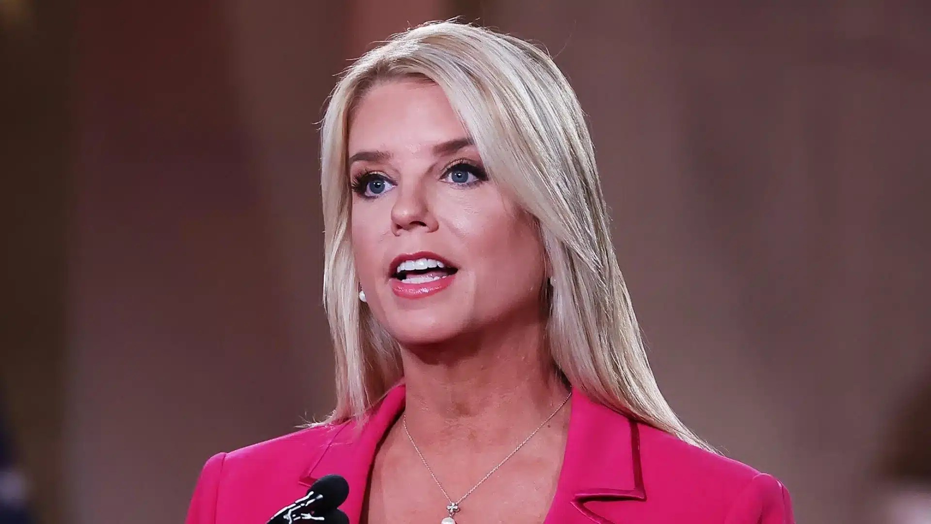 Pam Bondi Goes After FBI Over Epstein Files "Full Disclosure Now!"(03)