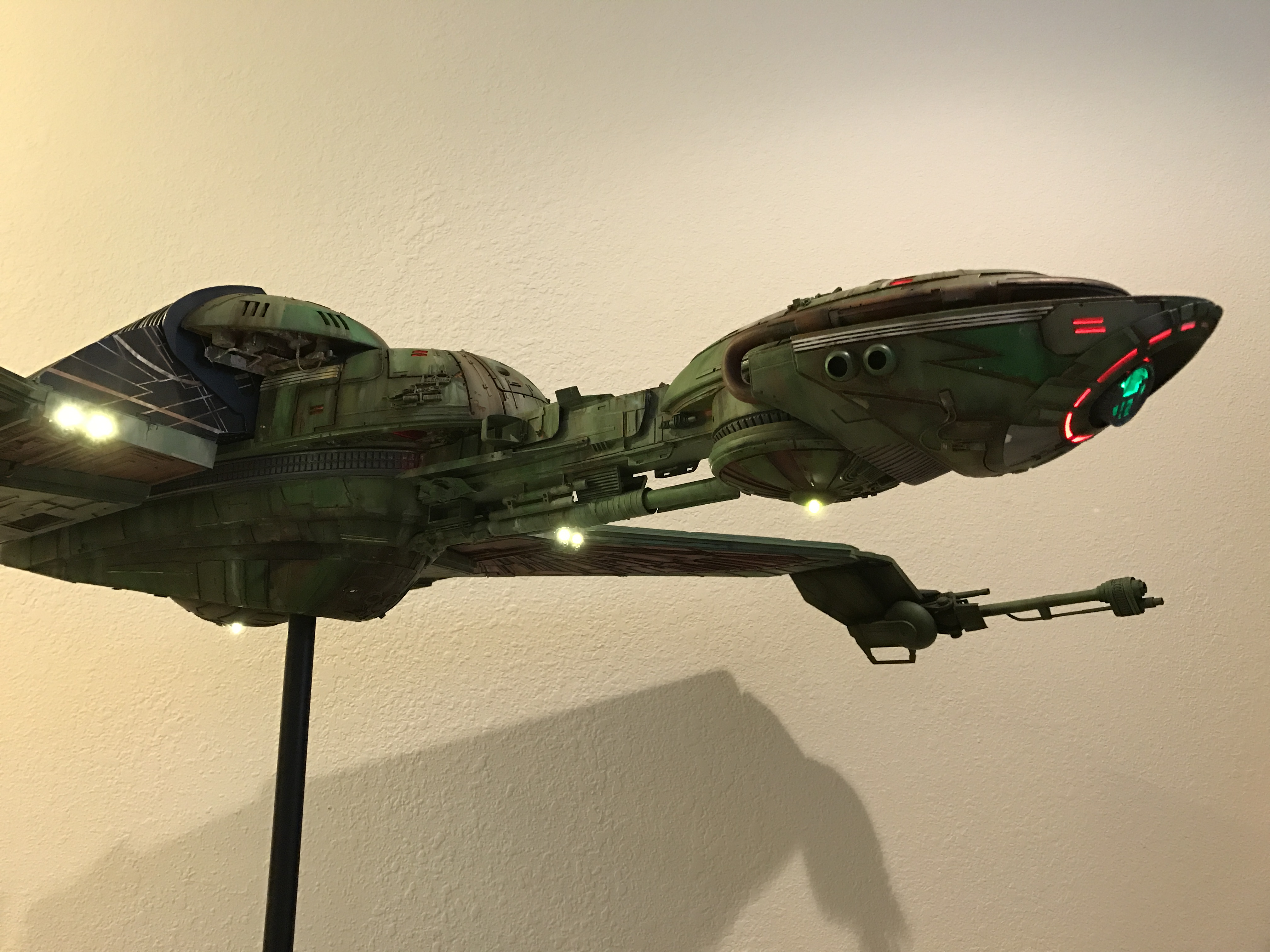 Studio Scale Klingon Bird of Prey NakedBrain