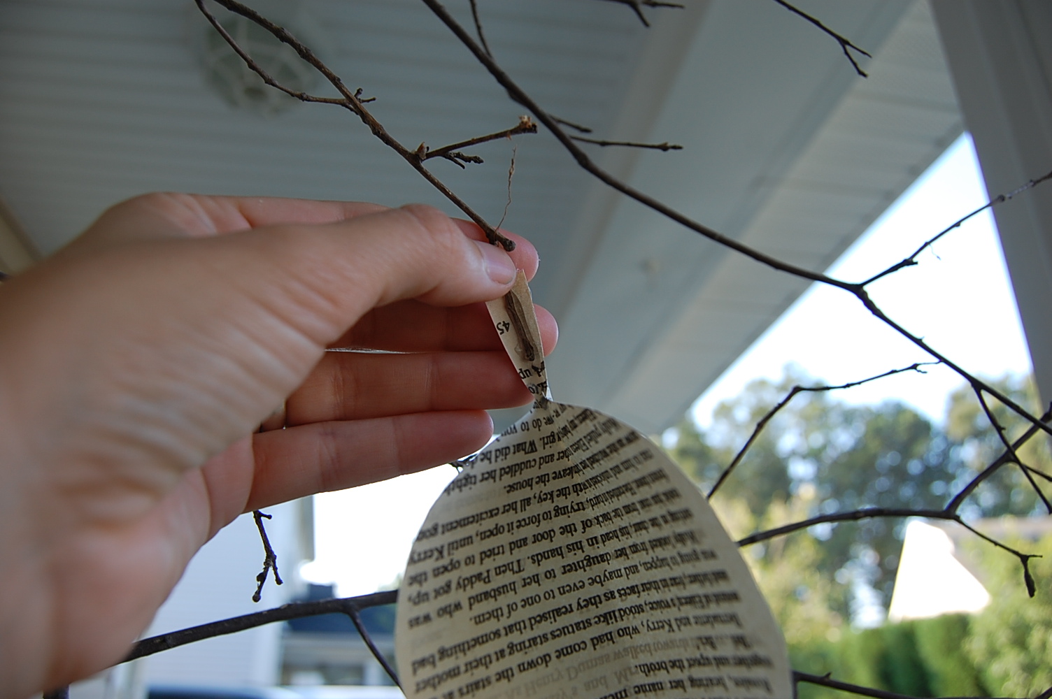 20 Ways to Decorate With Book Pages {and other things about the book