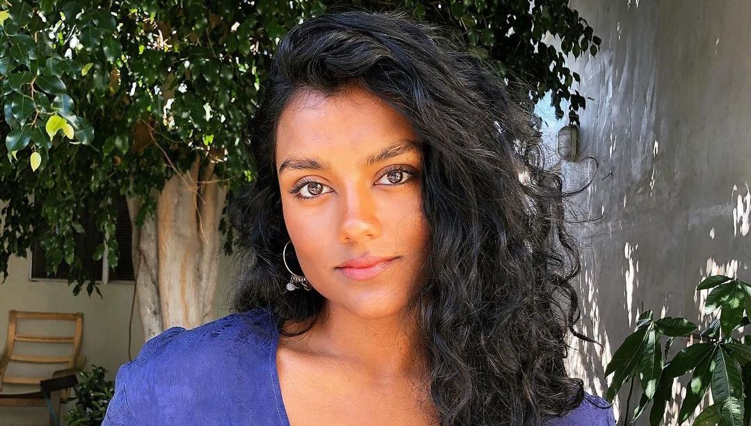 What is Simone Ashley's ethnicity? Details on her parents