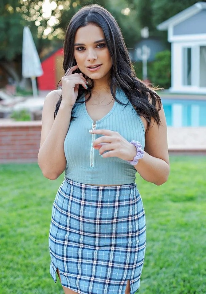 Violet Starr's Wiki, Biography, Net Worth, Height, and More