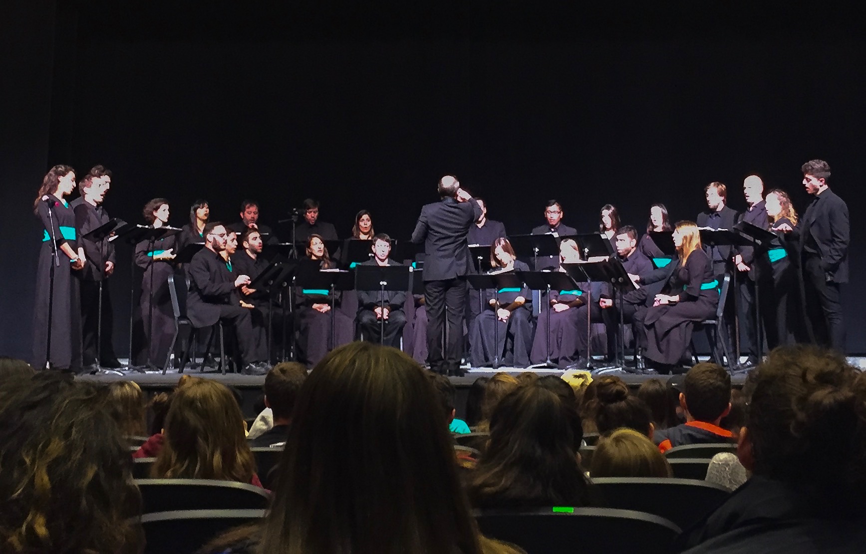 Argentinian Choir performs Spanish songs for students, teachers The