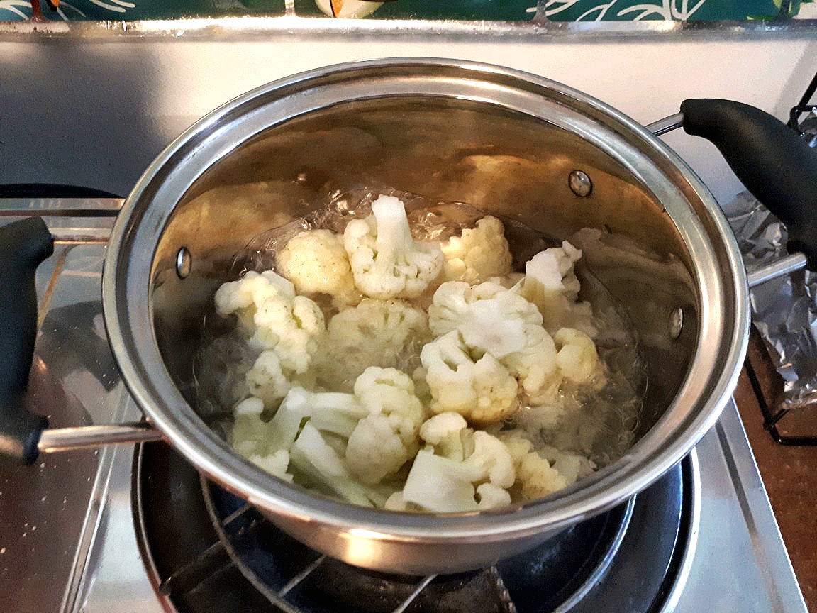 A Healthy Keto Cauliflower Fritters Recipe The Odehlicious