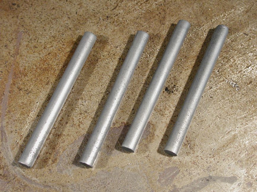 Extracting graphite rods from a lantern battery