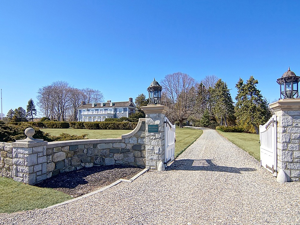 Oceanfront Studebaker Mansion, Circa 1917. Over two acres in NH