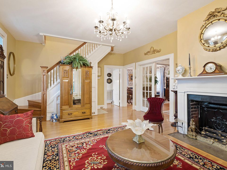 The Dr. Humphries House, Circa 1908 in Virginia. 399,000 The Old
