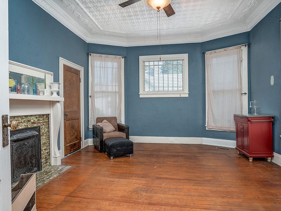 Great price!! The Ed Campbell House, Circa 1917. Over 1/2 acre in North