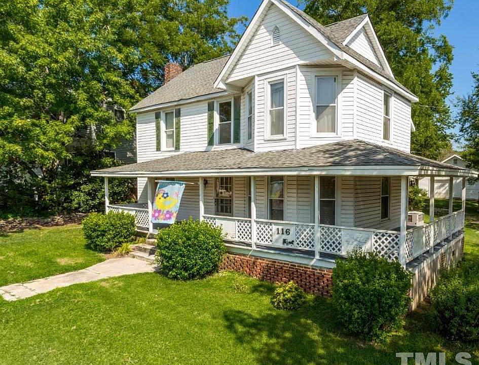 Circa 1901 in Youngsville, North Carolina. Love the stove! 199,000