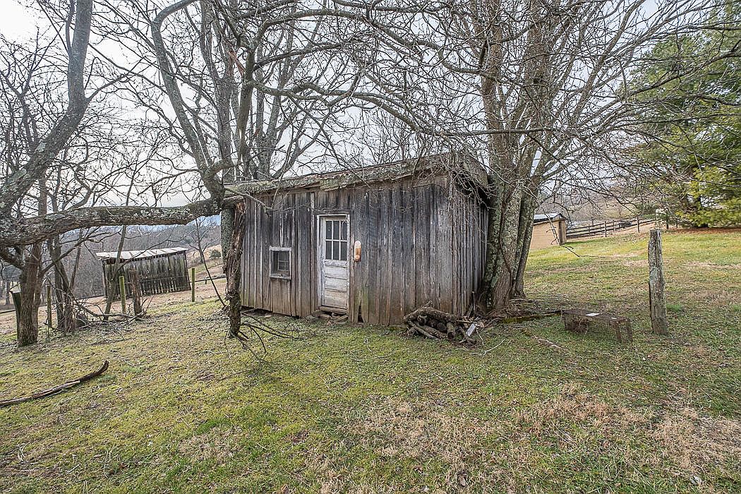 Deer Run Farm, Circa 1903. Ten acres in the Virginia mountains