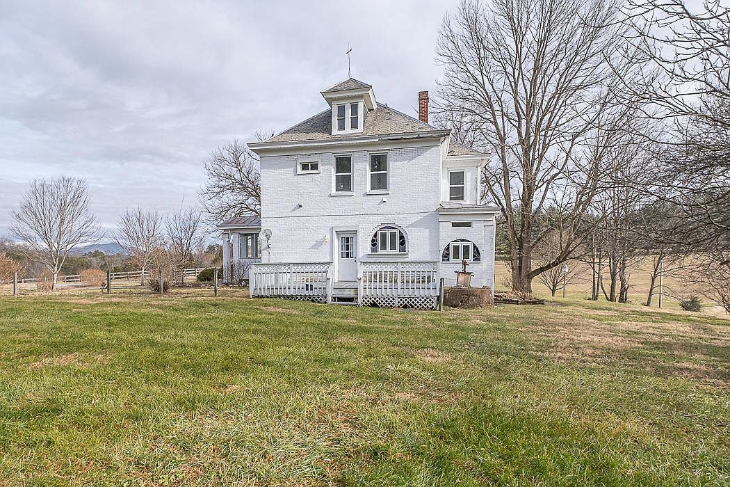 Deer Run Farm, Circa 1903. Ten acres in the Virginia mountains