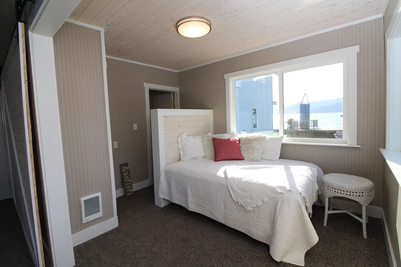 Now that's waterfront! Float home, Circa 1940 in Bayview, Idaho