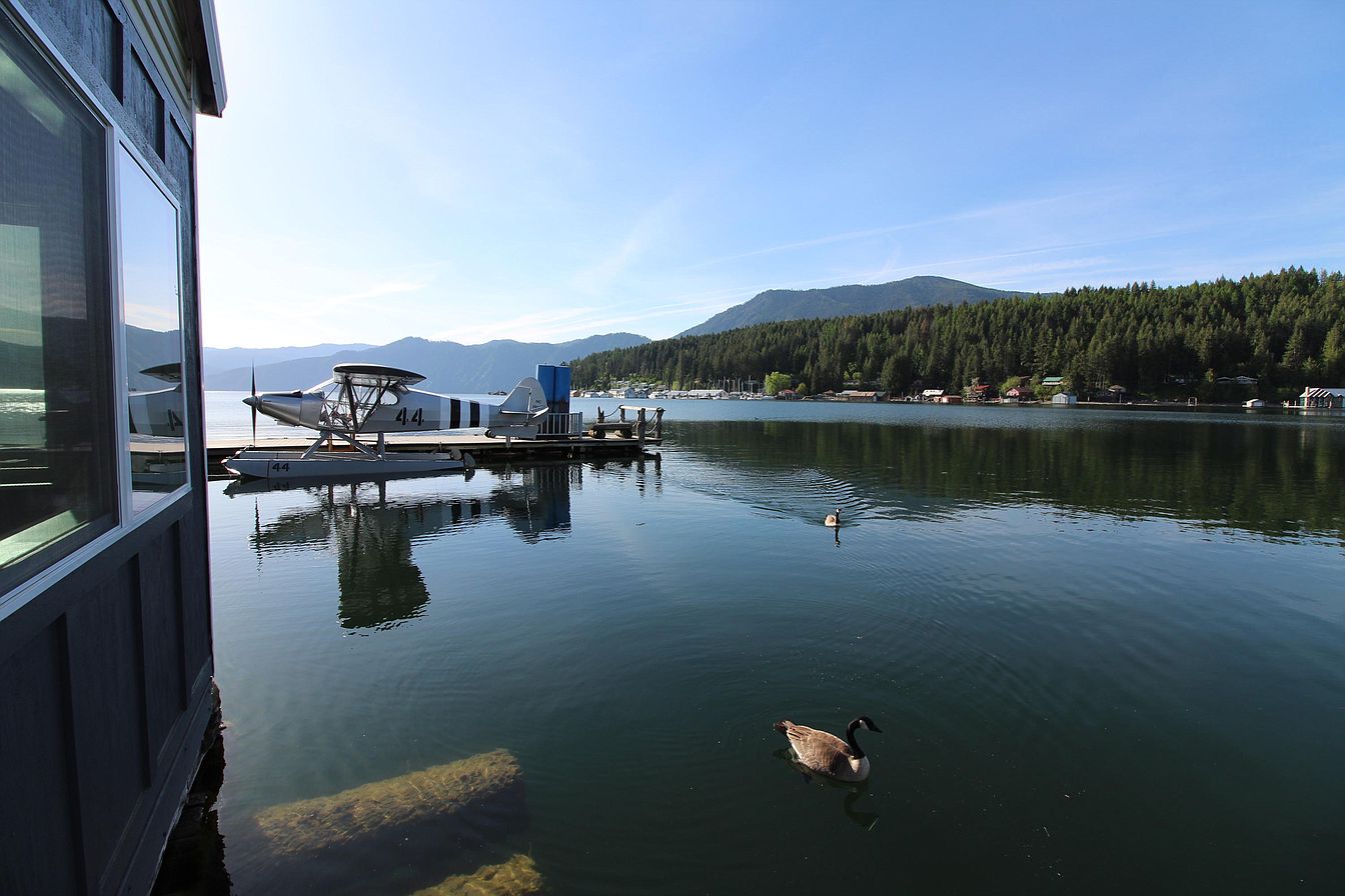 Now that's waterfront! Float home, Circa 1940 in Bayview, Idaho