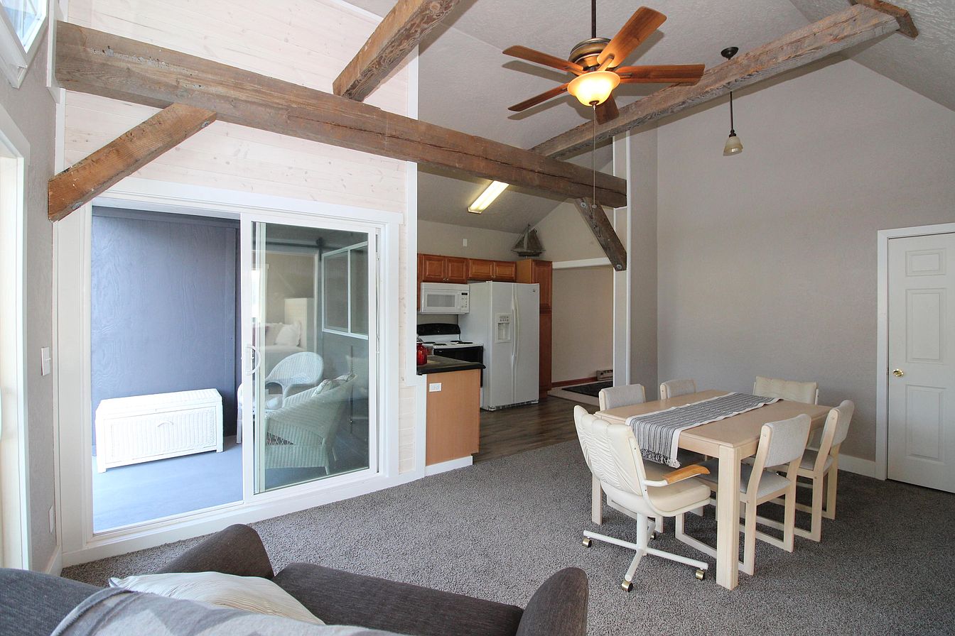 Now that's waterfront! Float home, Circa 1940 in Bayview, Idaho