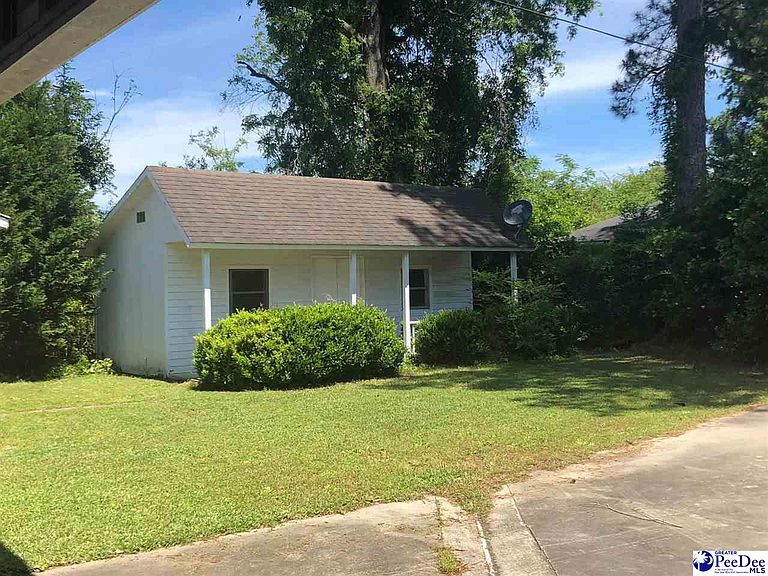 Has a pool! One acre in South Carolina. Circa 1940. 150,000 The Old