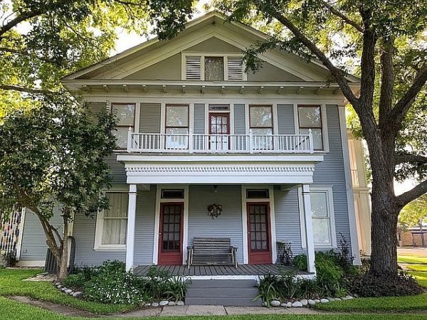 Love all of the porches! Circa 1930. On 1/4 acre in Texas. 265,500
