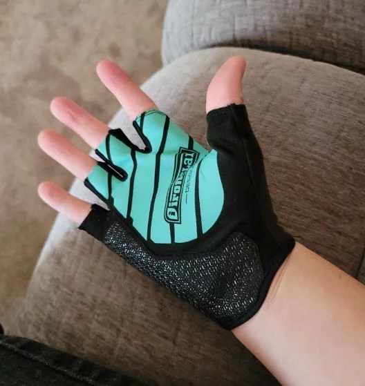 Best Gaming Gloves for Sweaty Hands [2024] The PC Wire
