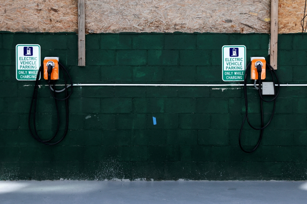 Biden to announce approval of 900 million in US EV charging funding