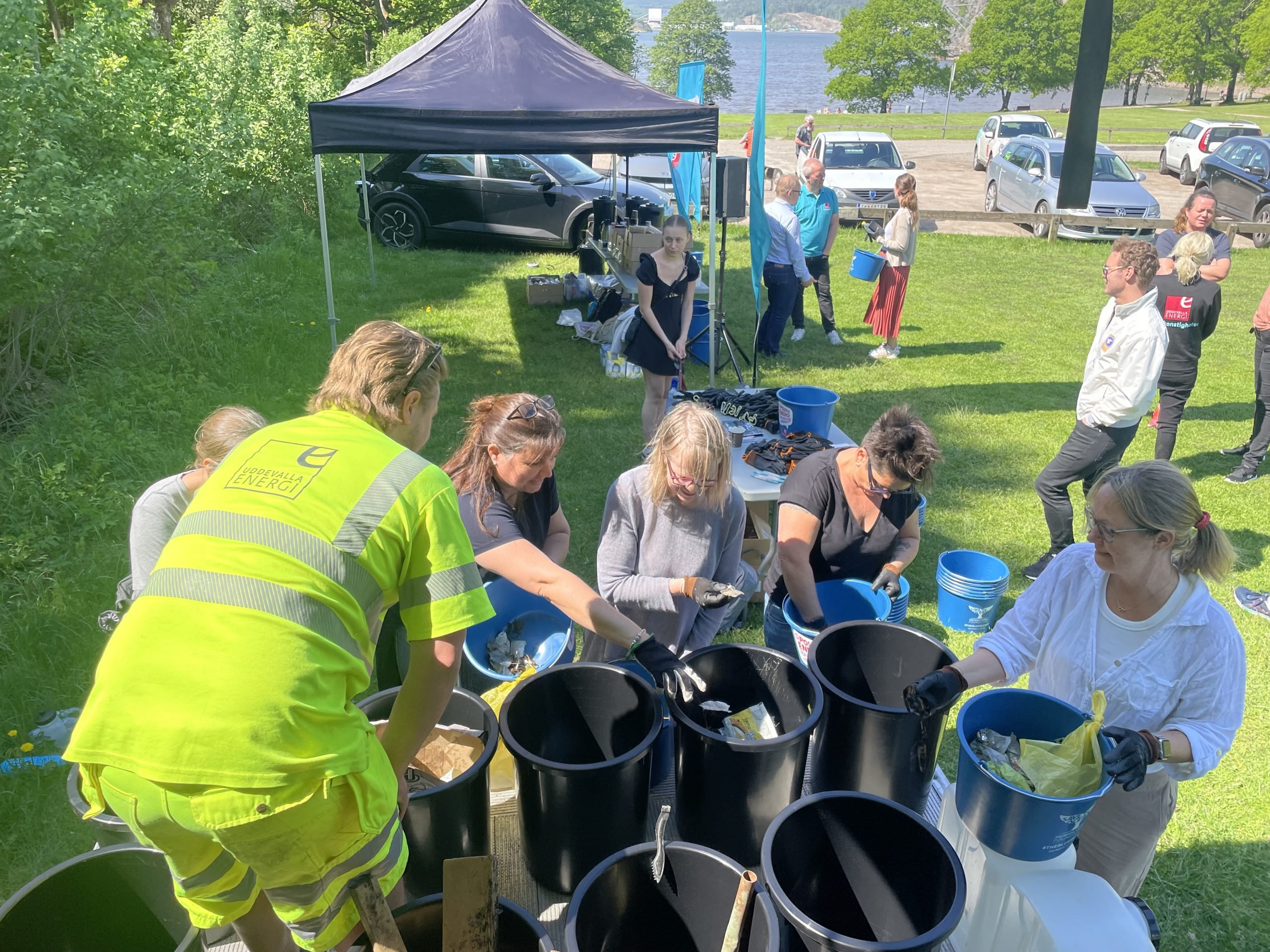 Blue Bucket Day with Uddevalla Energy 750 Liters of Trash Cleared from