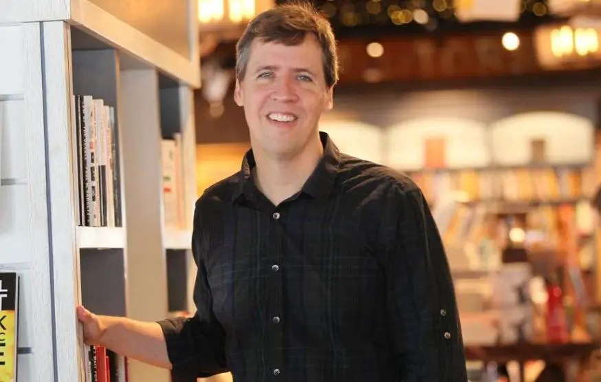 Jeff Kinney Age, Net worth BioWiki, Wife, Weight, Kids 2023 The