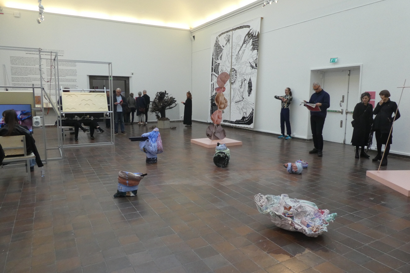 SMÅ GALLERIER OCH STORA BIENNALEN I DAGARNA TRE. 2