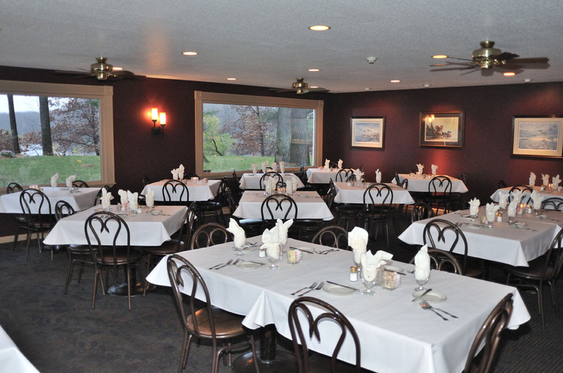 Restaurant & Bar in Mosinee, WI Pinewood Supper Club