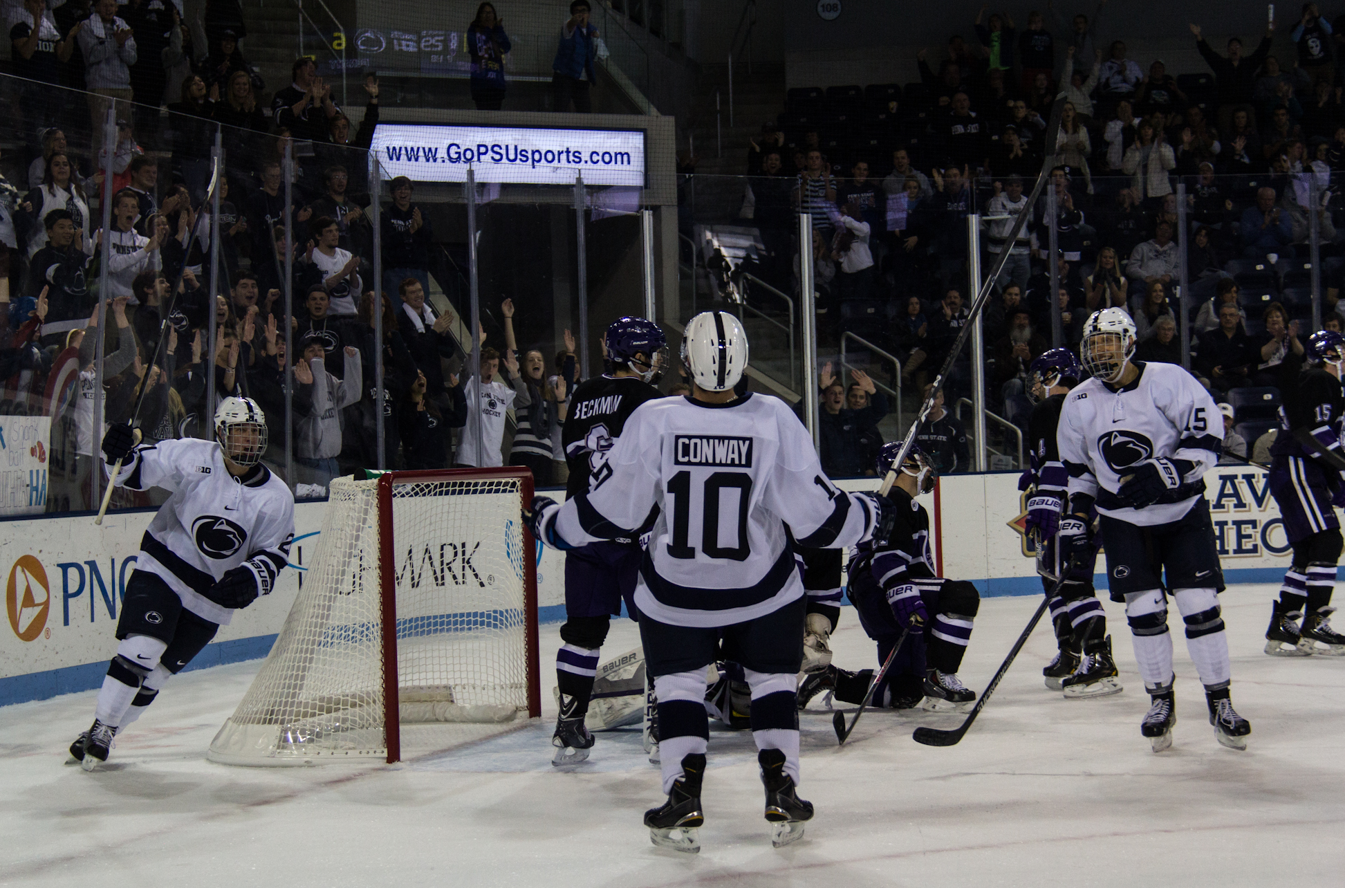 Penn State Hockey Dominates Holy Cross The Pink Puck
